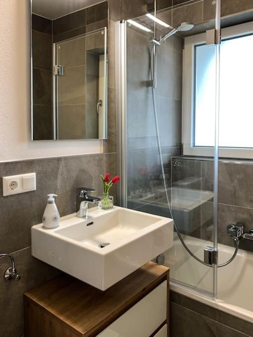 Zentrales Appartement Im Alpin-Style In Garmisch エクステリア 写真